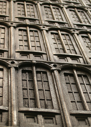 gallery exhibit Facade sculpture