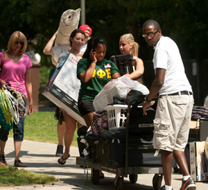 families helping their children move in Move In Day